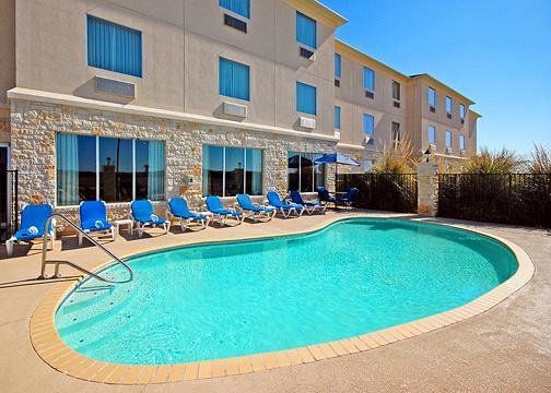 Western - Cavazos & Hotel 3*